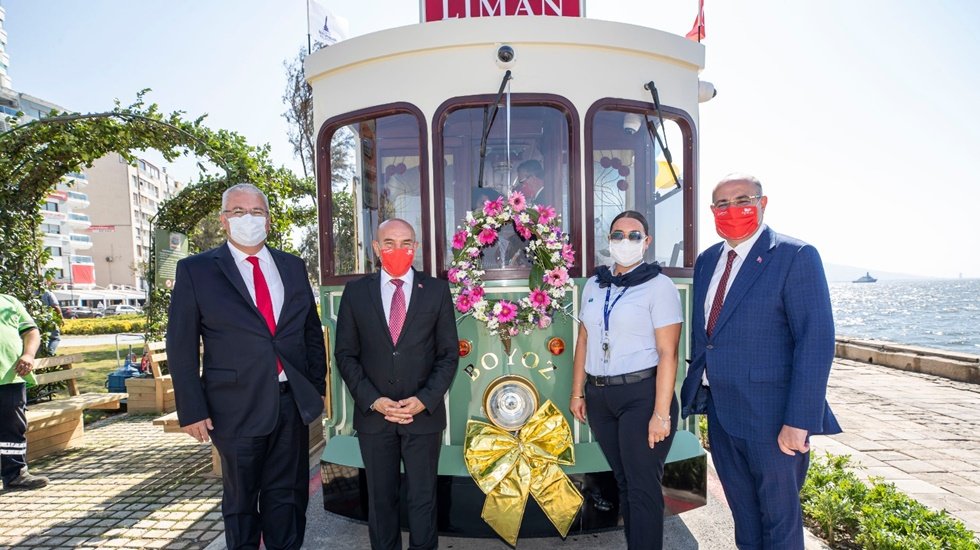 Nostaljik tramvay İzmir'de seferleri başladı