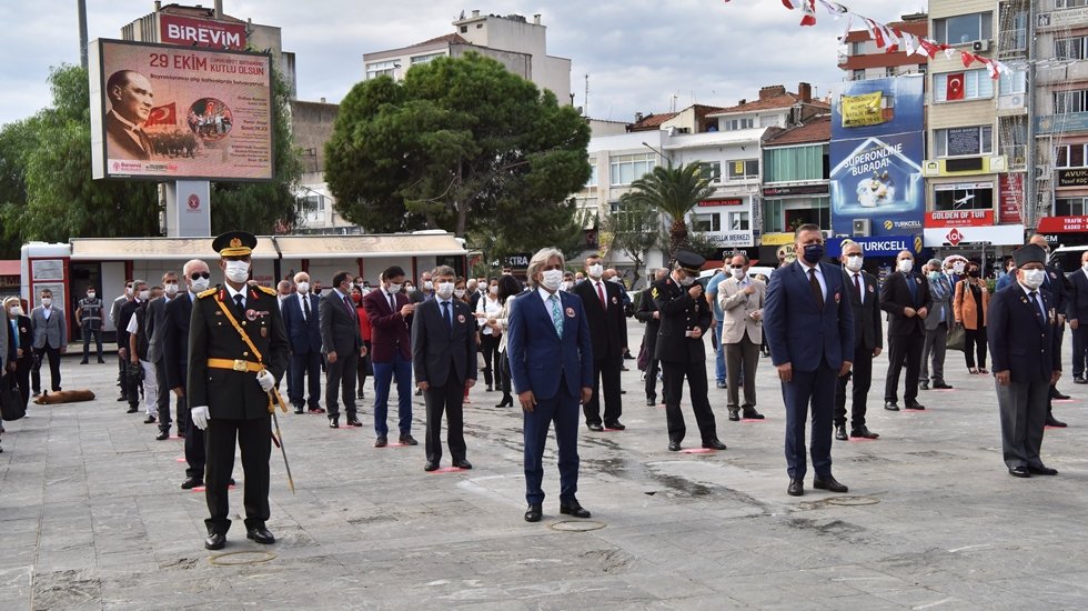 Bornova&rsquo;da 29 Ekim coşkusu başladı