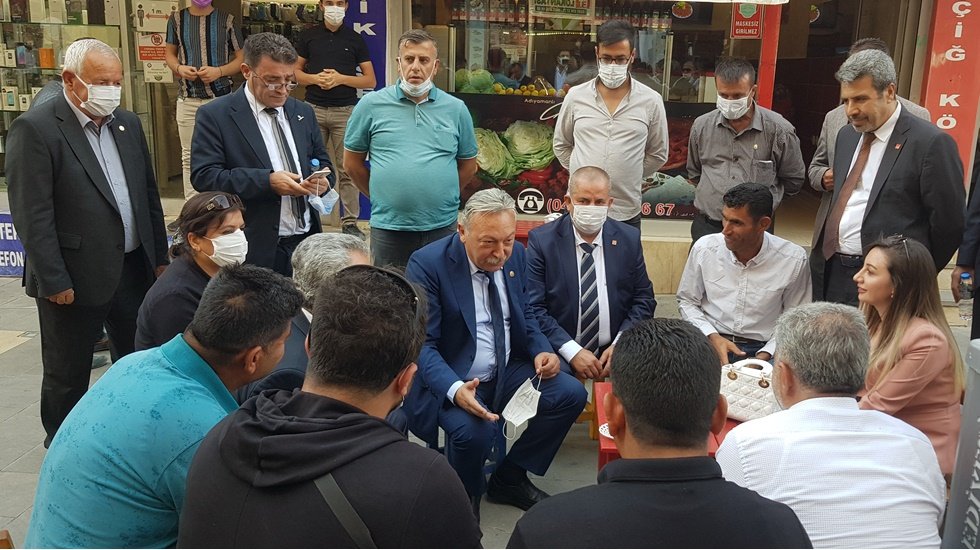 CHP&rsquo;li Bayır bankalar, esnafın d&uuml;kkanına ortak olmuş durumda