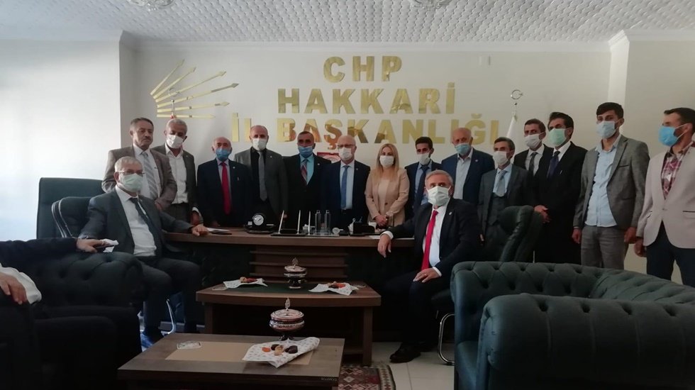 CHP&rsquo;li vekillerden Hakk&acirc;ri &ccedil;ıkartması