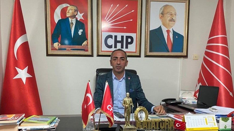 CHP Menemen İl&ccedil;e Başkanı:  &ldquo;&Ccedil;i&ccedil;eği burnunda AKP İl&ccedil;e Başkanını &lsquo;kaale&rsquo; bile almıyoruz"