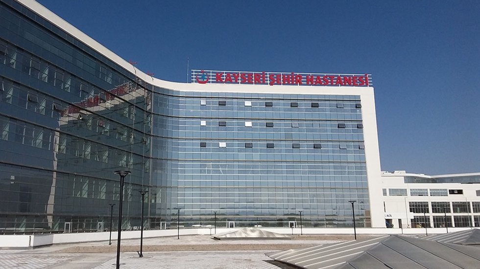 Şehir Hastaneleri iliğimizi s&ouml;m&uuml;r&uuml;yor. S&ouml;zleşmeler TBMM&rsquo;den saklanıyor