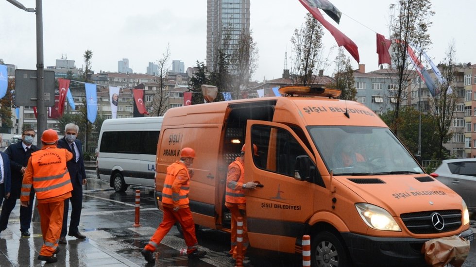 Şişli Belediyesi Sivil Savunma Afet ve Kurtarma Ekibi deprem b&ouml;lgesinde