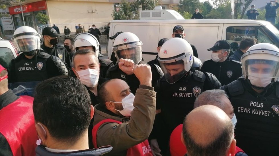Ankara'ya y&uuml;r&uuml;mek isterken g&ouml;zaltına alınan metal iş&ccedil;ileri serbest bırakıldı