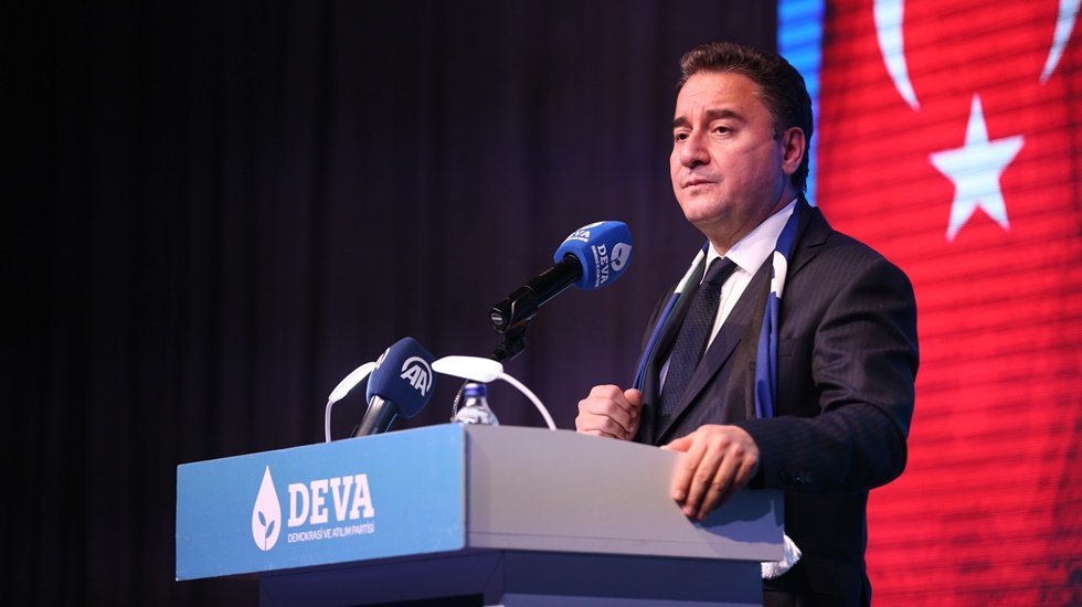 Babacan: &ldquo;İnsan Hakları Eylem Planı vatandaşımız i&ccedil;in mi, yoksa AB&rsquo;yi idare etmek i&ccedil;in mi?&rdquo;