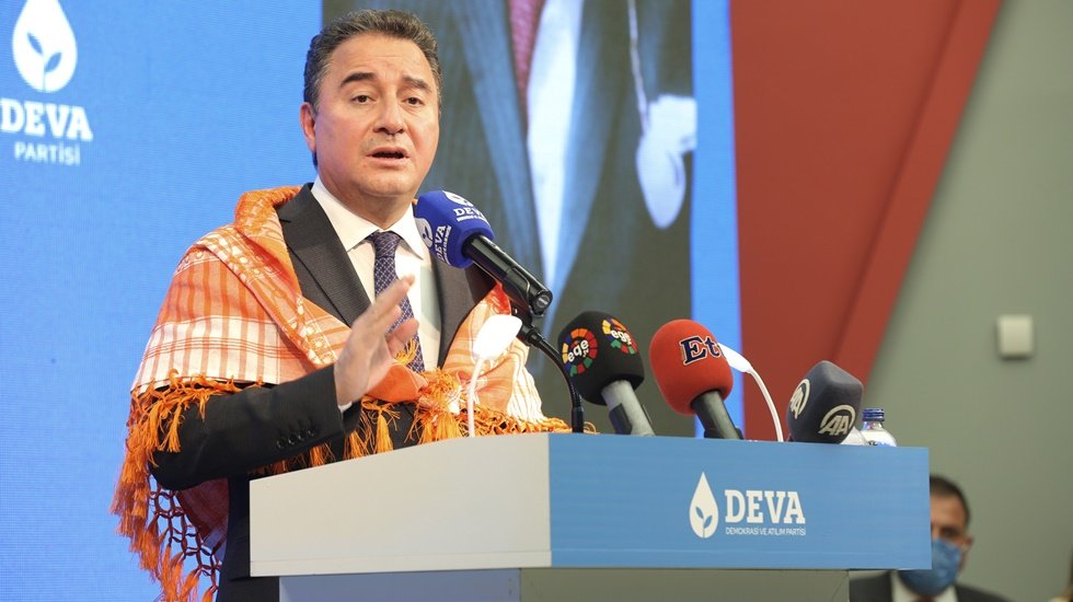 Babacan&rsquo;dan Erdoğan&rsquo;a: &ldquo;Yola birlikte &ccedil;ıktığınız arkadaşlarınızdan yanınızda ka&ccedil; kişi kaldı?&rsquo;
