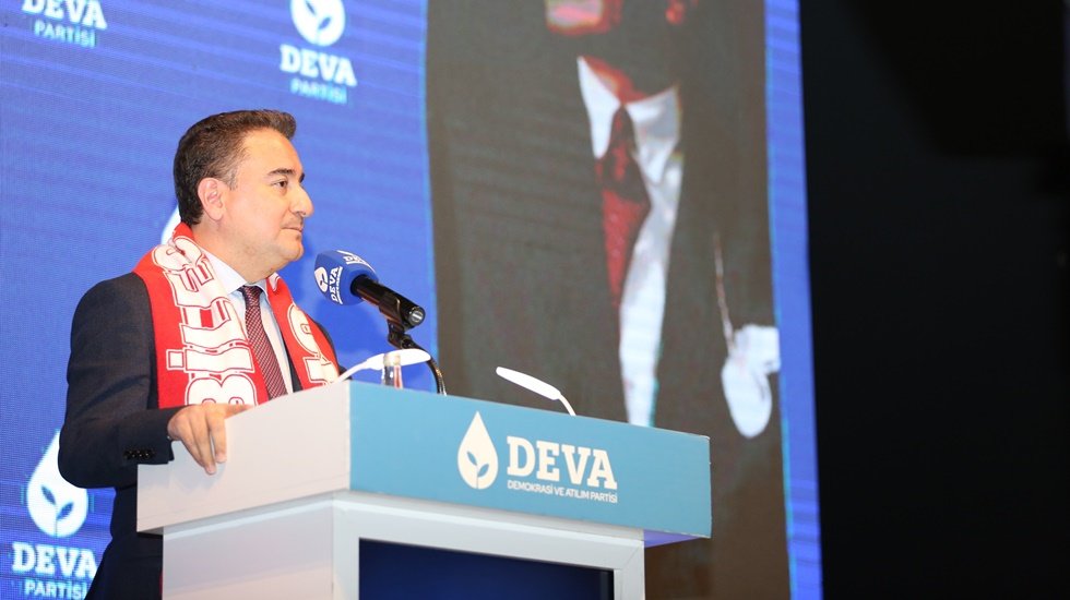 Babacan: &ldquo;D&uuml;n gec istifa değil, iflas a&ccedil;ıkladılar&rdquo;