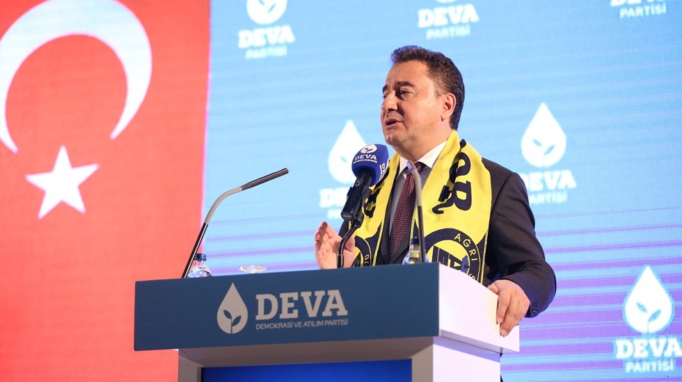Babacan: &ldquo;&Uuml;lke de bizimle beraber batsın diyerek tehdit ediyorlar&rdquo;