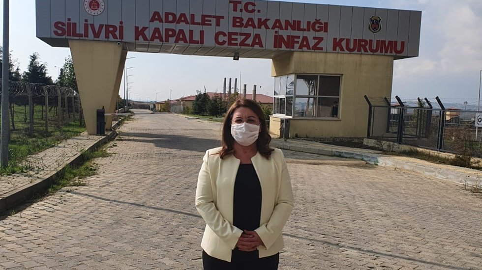 CHP&rsquo;li Karaca, Osman Kavala&rsquo;yı cezaevinde ziyaret etti.