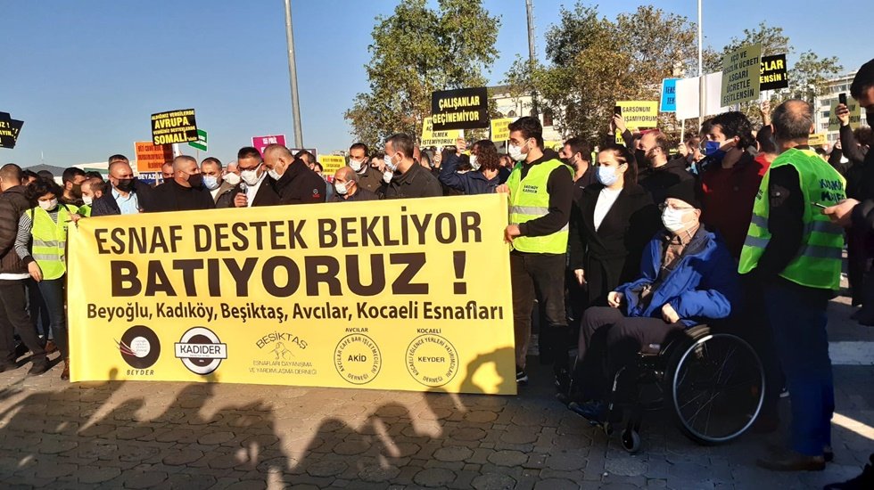 Esnaf haykırdı:  Batıyoruz