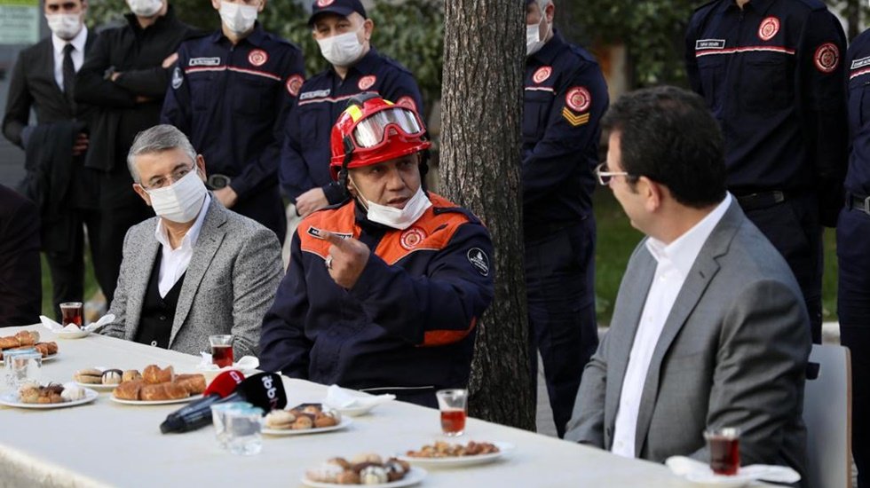 İmamoğlu&rsquo;ndan kahraman itfaiyecilere: &ldquo;İyi ki varsınız&hellip;&rdquo;