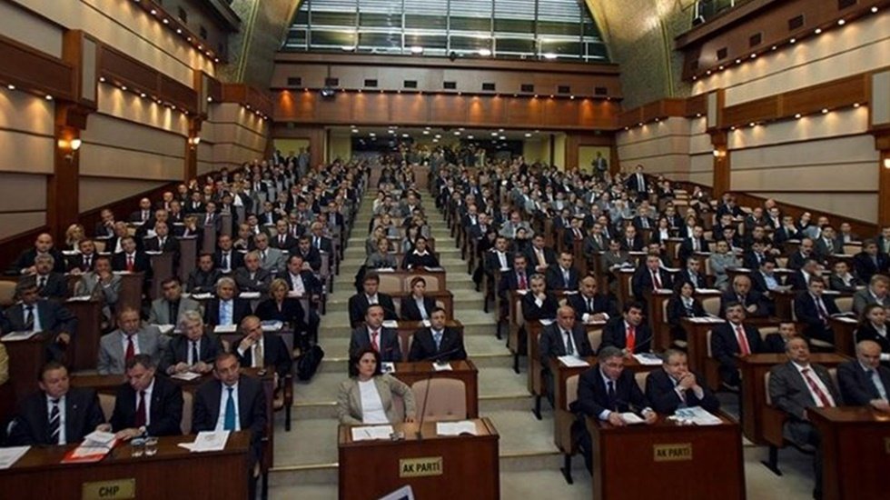 İstanbul… CHP ve İYİ Parti’nin deprem teklifi AKP oylarıyla reddedildi