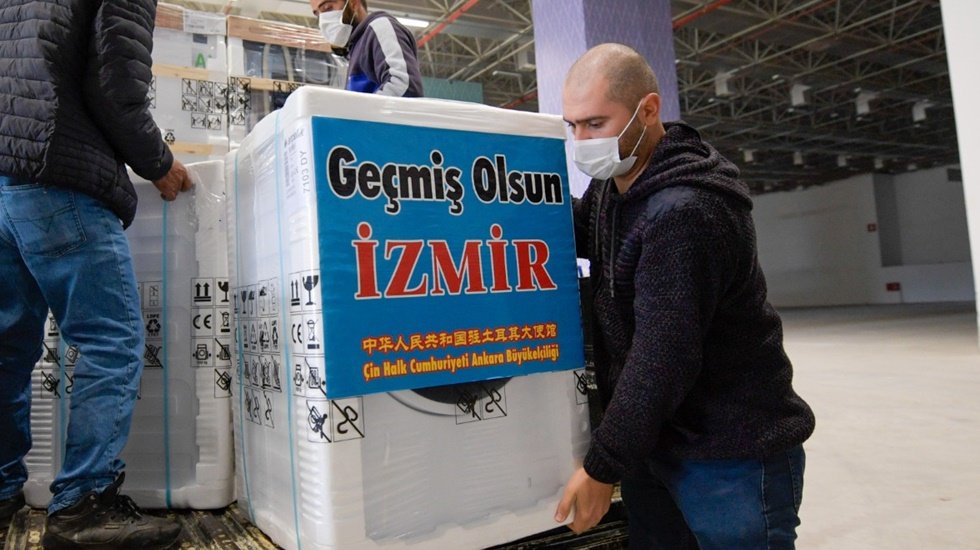 İzmirli depremzedelere &Ccedil;in Halk Cumhuriyeti&rsquo;nden destek geldi