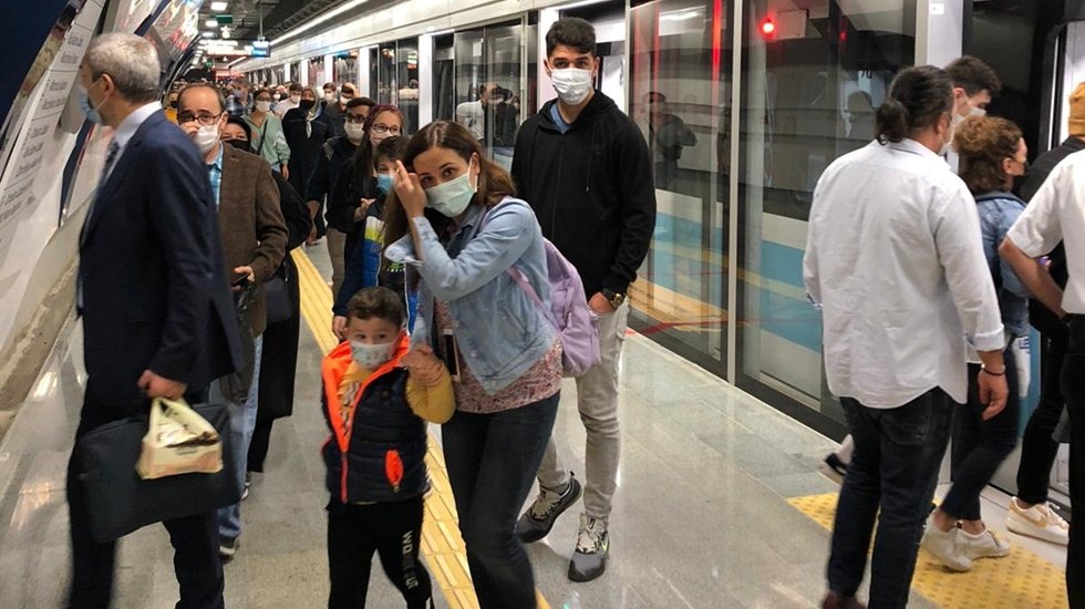 Mecidiyeköy- Mahmutbey Metrosu Metrobüs ve karayolu trafiğinde kısmi rahatlama yarattı