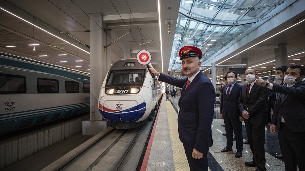 Bakan, TCDD &ccedil;alışan taşeron iş&ccedil;i sayısını veremedi