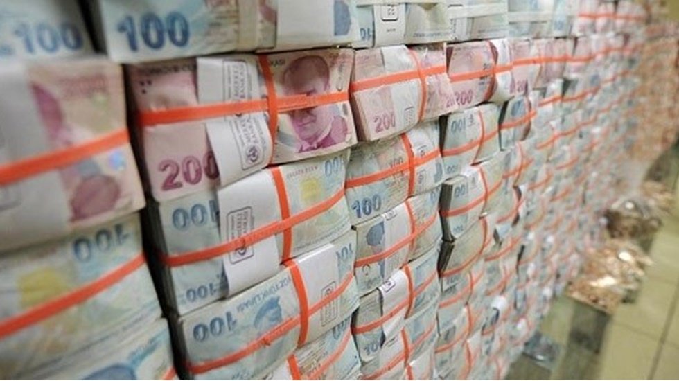 Bütçe haziranda 219,6 milyar TL ile rekor düzeyde açık verdi.