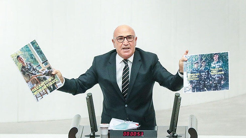 AKP&rsquo;den &lsquo;vekillerin askerlik hizmetinin d&ouml;nem sonuna bırakılması i&ccedil;in teklif&rsquo;