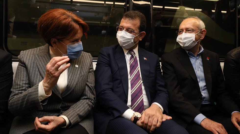 İYİ Partili vekil: "İYİ Parti'nin oyları ile se&ccedil;ildiklerini unutmuş g&ouml;r&uuml;nmektedirler"