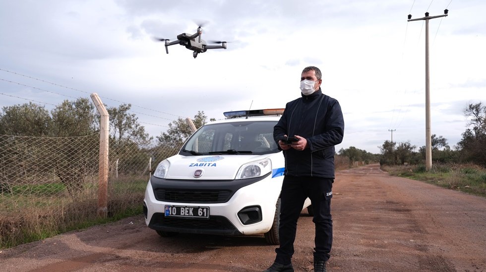 Ayvalık&rsquo;ta pandemi fırsat&ccedil;ılarının korkulu r&uuml;yası dronlar