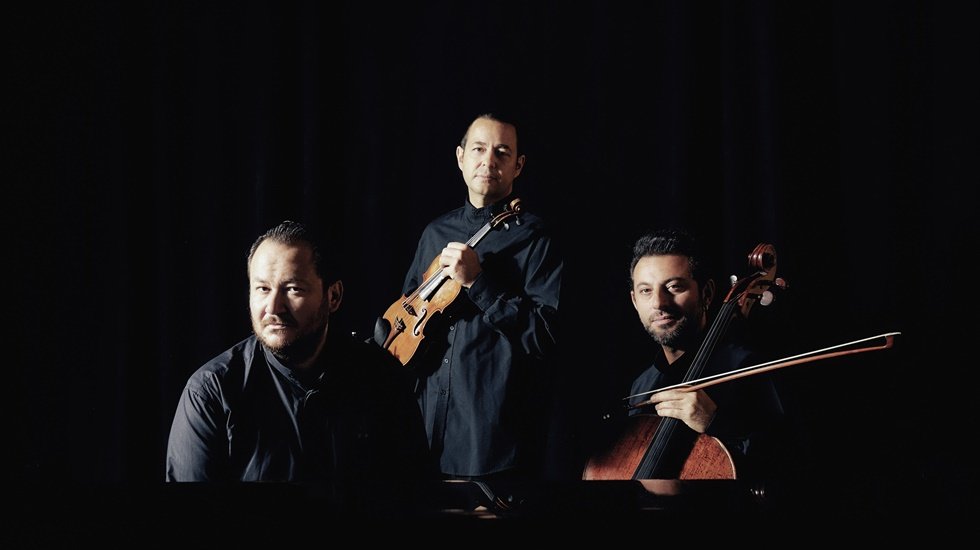 Cemal Reşit Rey&rsquo;in &ccedil;evrimi&ccedil;i konserleri devam ediyor