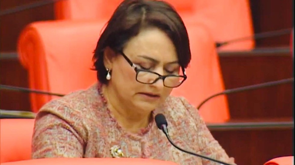 CHP&rsquo;li Vekil isyan etti &ldquo;Belediye Başkanı, raylı sistemi cebine mi koyacak?&rdquo;