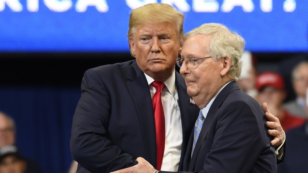 Cumhuriyet&ccedil;i azınlık liderinden "Trump'ın azil yargılaması şubata ertelensin" teklifi