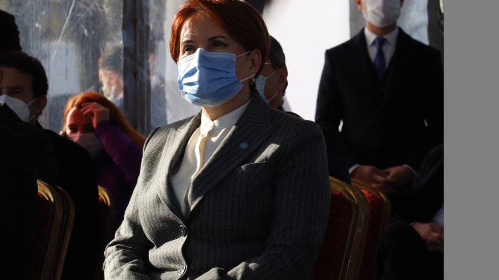 Akşener: "10 maaşlı danışmanlara para bulunuyor, size bulunmuyor"