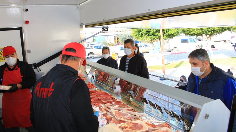 Halk Et Tırı il&ccedil;elerde yoğun ilgi g&ouml;rd&uuml;