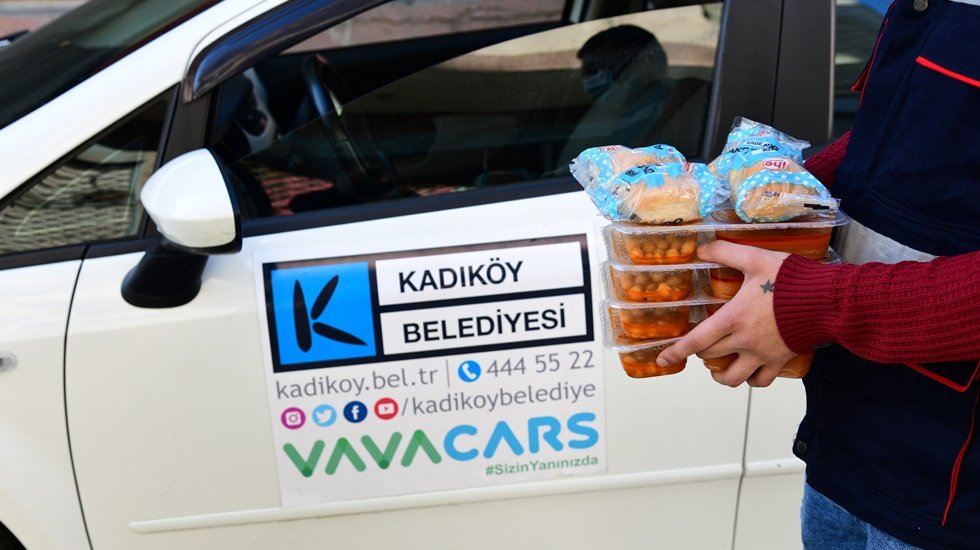 Kadıköy’de kovidli hastalara sıcak yemek
