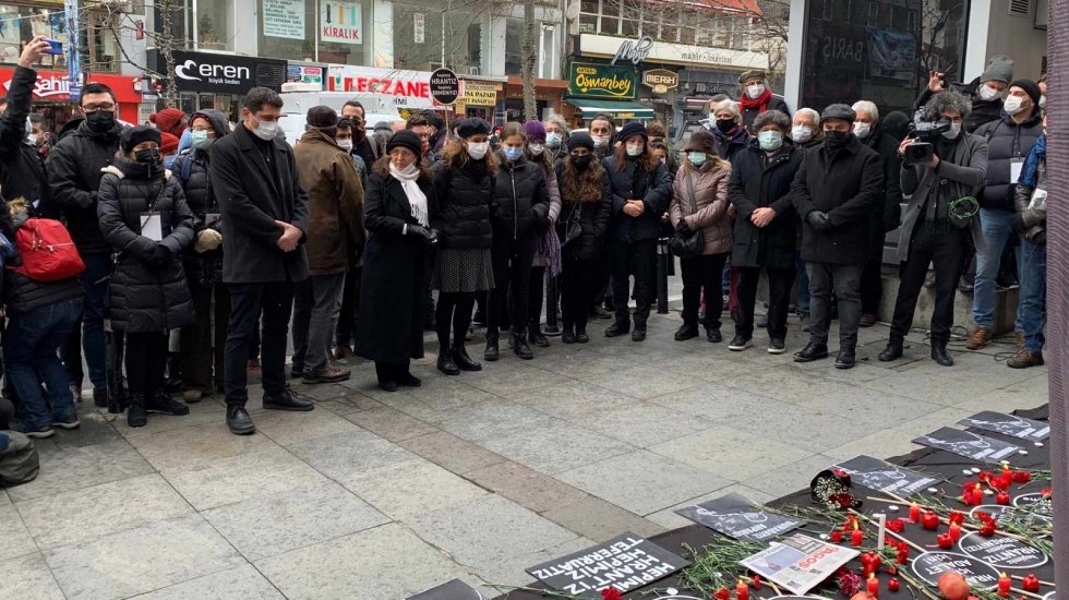 Rakel Dink: "Katil olmadığını kanıtlamak i&ccedil;in adeta aptal olduğunu kanıtlamaya &ccedil;alışan bir devlet"