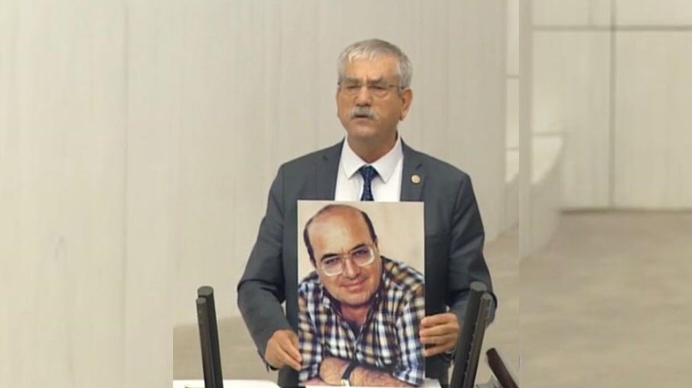 Uğur Mumcu hakikatin peşinde onurlu gazeteciliğin simgelerindendir, itibarımızdır!