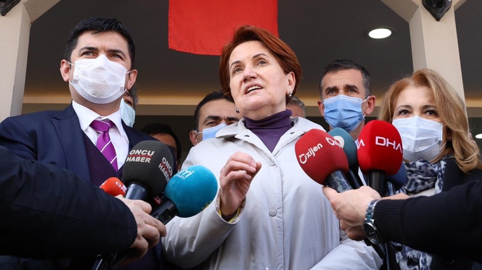 Akşener: &ldquo;G&ouml;r&uuml;l&uuml;yor ki, cumhur ittifakı Cimping Perin&ccedil;ek&rsquo;in emrinde&rdquo;