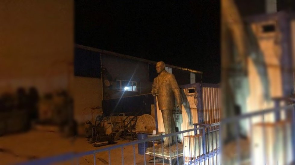Bir kamu kurumunun, 'Atat&uuml;rk heykelini hurdacıya sattı' iddiası