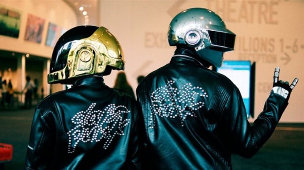 Elektronik m&uuml;ziğin efsane grubu Daft Punk ayrıldı