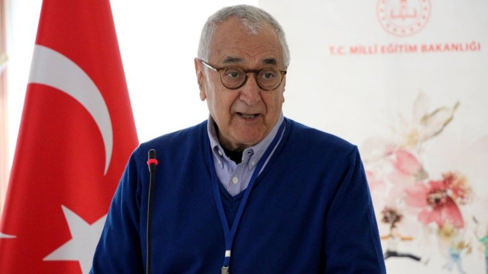Evinde &ouml;l&uuml; bulunan Doğan C&uuml;celoğlu'nun &ouml;l&uuml;m nedenine ilişkin 'd&uuml;şme' ş&uuml;phesi