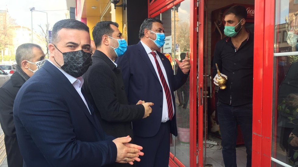 G&uuml;rer: &ldquo;Koltukta&nbsp;ahkam&nbsp;kesmeyin, sokağa &ccedil;ıkıp esnafın derdini dinleyin&rdquo;