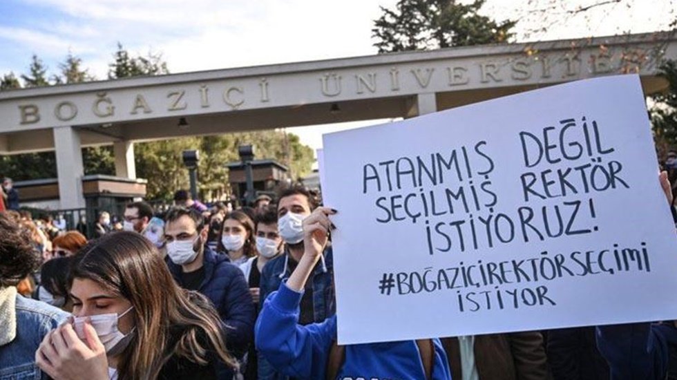 Boğazi&ccedil;i &Uuml;niversitesi davasında 14 &ouml;ğrenciye 1'er yıl hapis cezası verildi