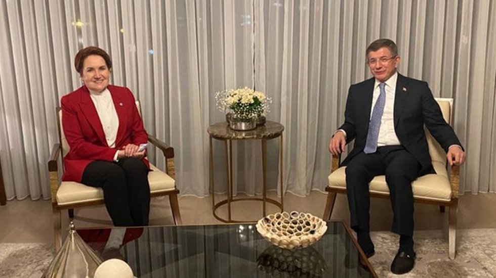 İYİ Parti ve Gelecek Partisi arasında flaş temas!