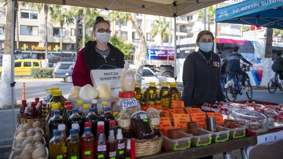 Kadın &uuml;reticiler &Ouml;zgecan Aslan Meydanı&rsquo;ndaki stantlarda buluştu