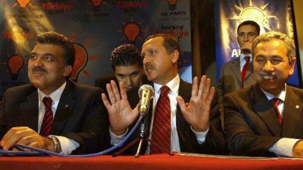 Kapatılan partiler g&uuml;&ccedil;lenerek geri d&ouml;nd&uuml;