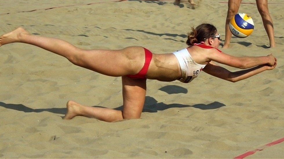 Katar&rsquo;da bikiniye izin &ccedil;ıktı