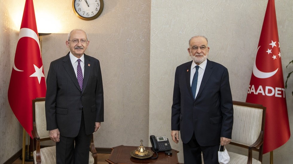 Kılı&ccedil;daroğlu'nun 'baş&ouml;rt&uuml;s&uuml;' a&ccedil;ıklamasına Temel Karamollaoğlu'ndan destek