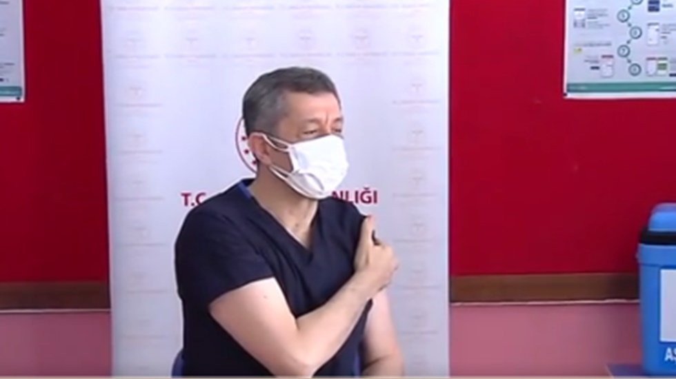 &Ouml;ğretmenler bug&uuml;n aşılanmaya başladı