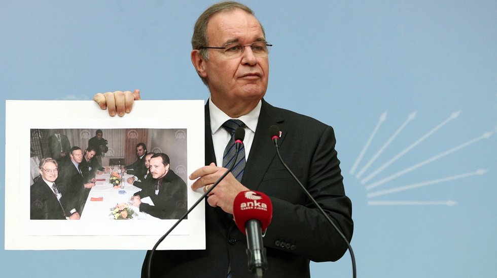&Ouml;ztrak: &ldquo;Soros ile aynı masada oturan tek parti lideri erdoğan'dır&rdquo;