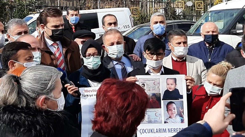 Uygur T&uuml;rklerinin eylemi Ankara&rsquo;da polis engeliyle karşılaştı