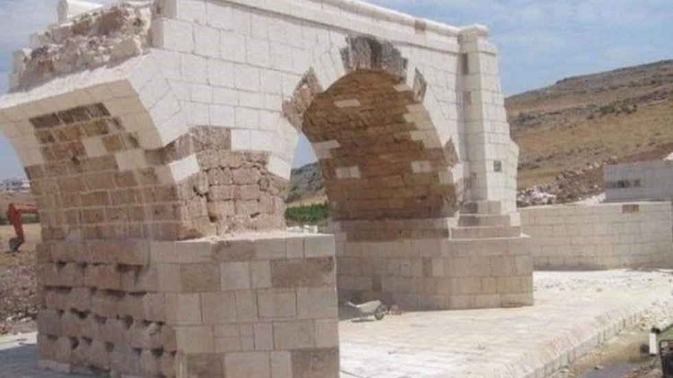 &ldquo;3-5 yılda&nbsp;inşa edilen&nbsp;tarihi&nbsp;eserlerin 7-8 yılda restorasyonu bitmiyor&rdquo;