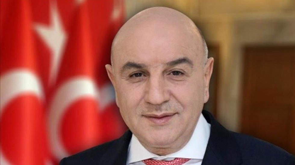 AKP&rsquo;li Başkan&rsquo;dan 'Andımız' tepkisi: &ldquo;&lsquo;T&uuml;rk&rsquo;&uuml;m, doğruyum, &ccedil;alışkanım&rsquo; demekten kim gocunur"