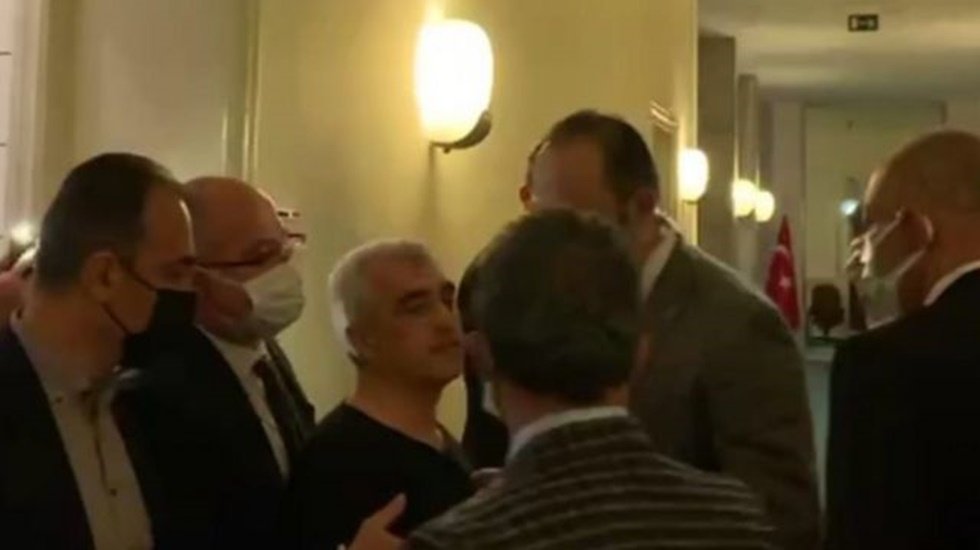 Gergerlioğlu, ayakkabılarının giyilmesine izin verilmeden g&ouml;zaltına alındı