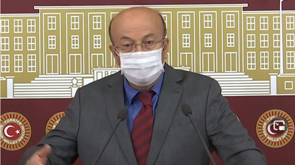 CHP&rsquo;li Bekaroğlu, d&uuml;kkanlarına yok pahasına el konulan esnafı TBMM'ye taşıdı