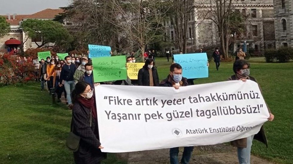 Boğazi&ccedil;i &ouml;ğrencileri: &ldquo;Atananların atadıklarını tanımıyoruz&rdquo;